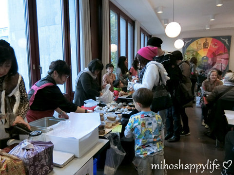 CharityBazaarZug2015_48a